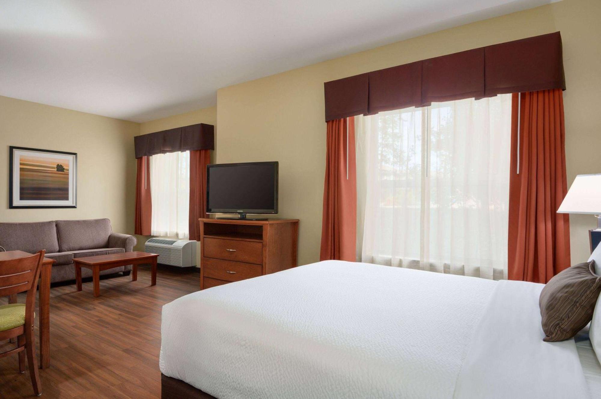 Days Inn & Suites By Wyndham Sherwood Park Edmonton Екстериор снимка
