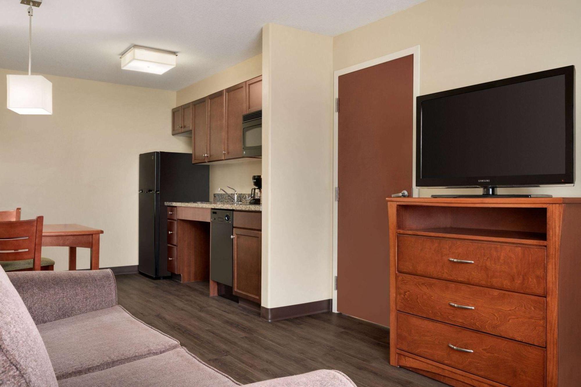 Days Inn & Suites By Wyndham Sherwood Park Edmonton Екстериор снимка
