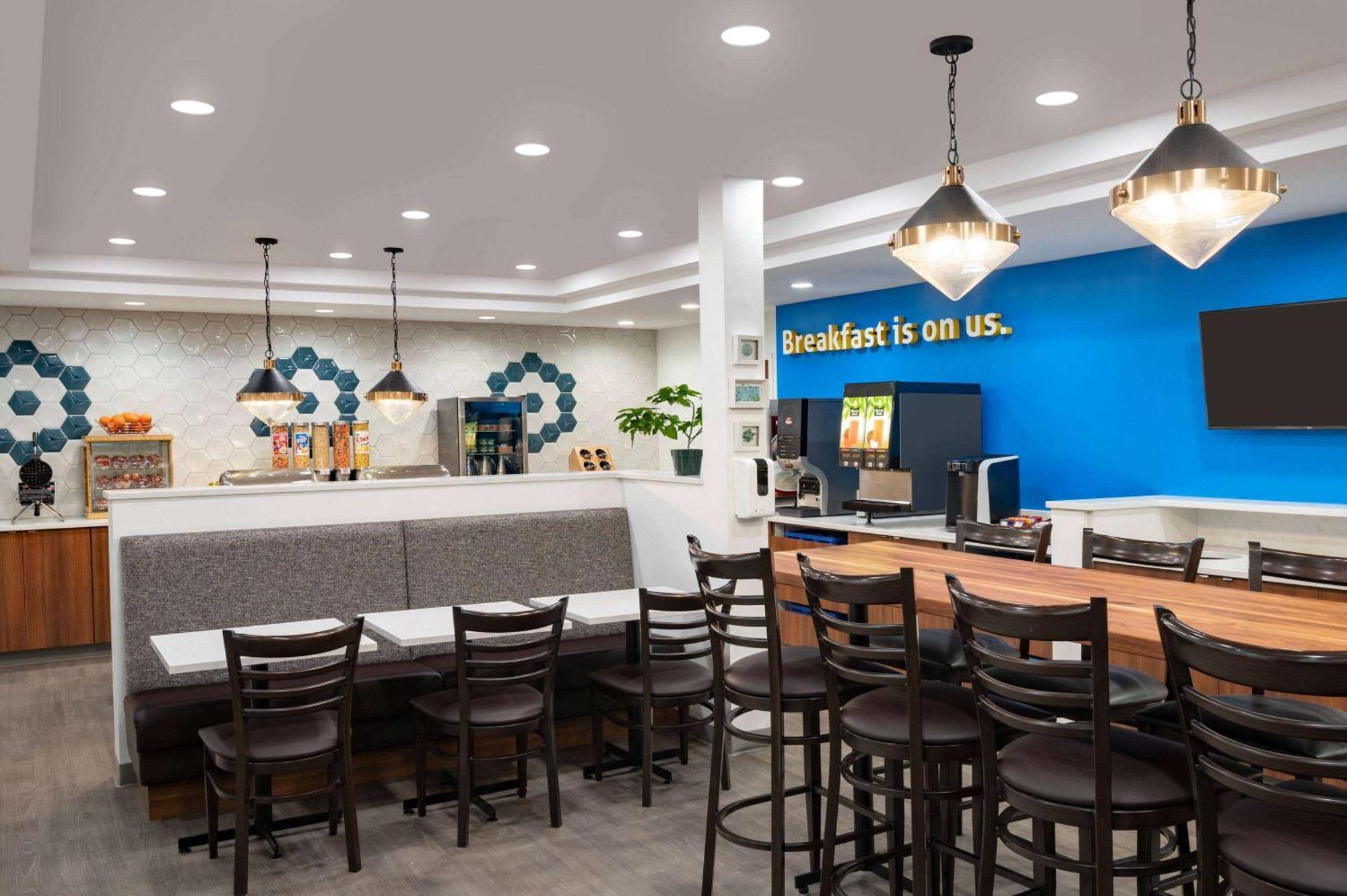 Days Inn & Suites By Wyndham Sherwood Park Edmonton Екстериор снимка
